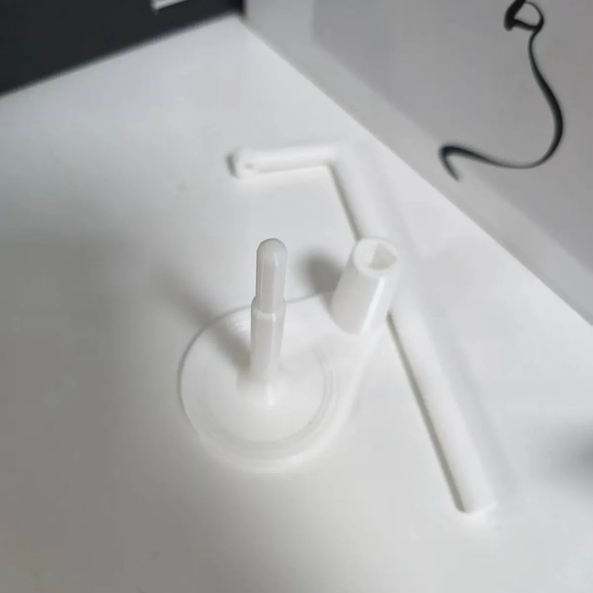 Vertical Spool Holder for Sewing Machine | Anti-Winding Thread Guide
