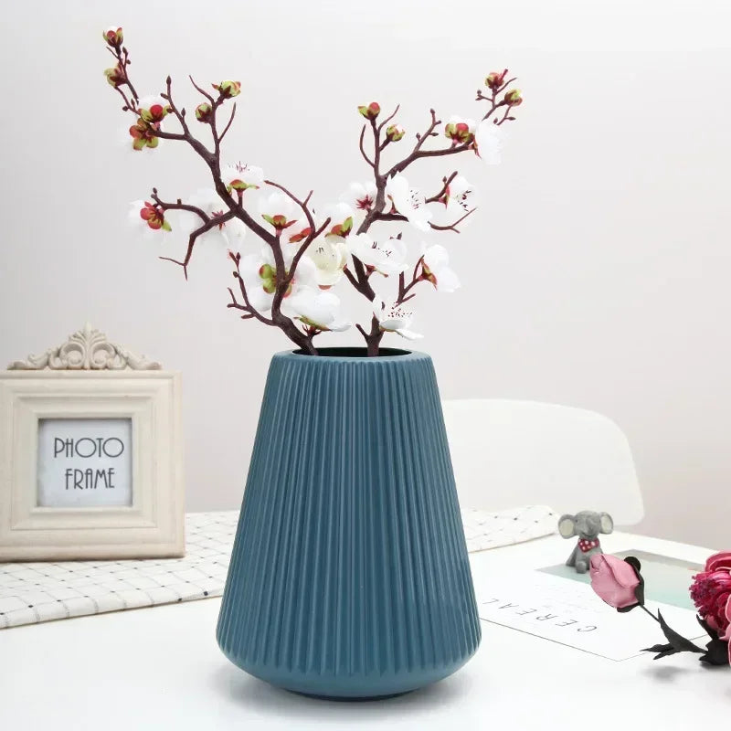 Nordic European Plastic Vase – Hydroponic Flower Pot Decor
