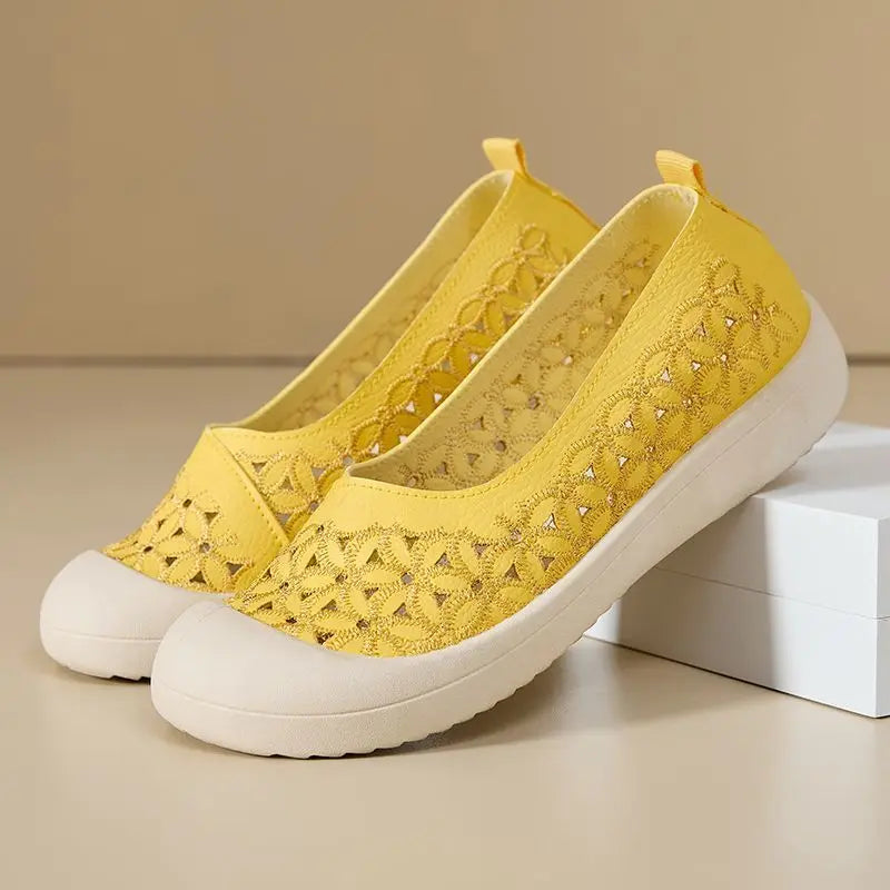 Women's Embroidery Floral Flat Sandals – Breathable Summer Shoes