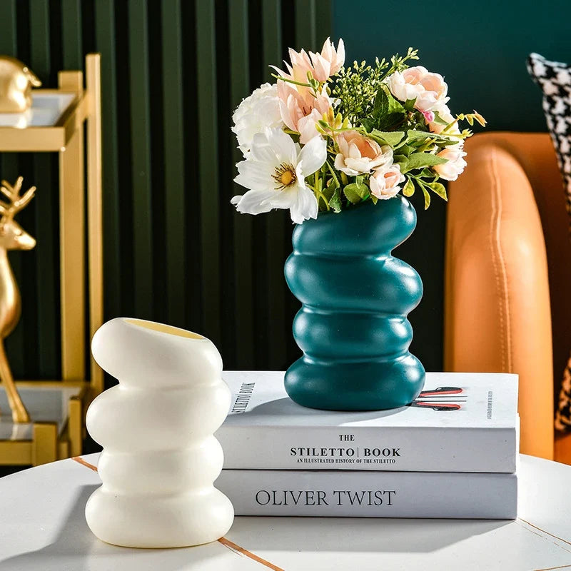 Plastic Spiral Vase – Nordic Creative Flower & Home Decor