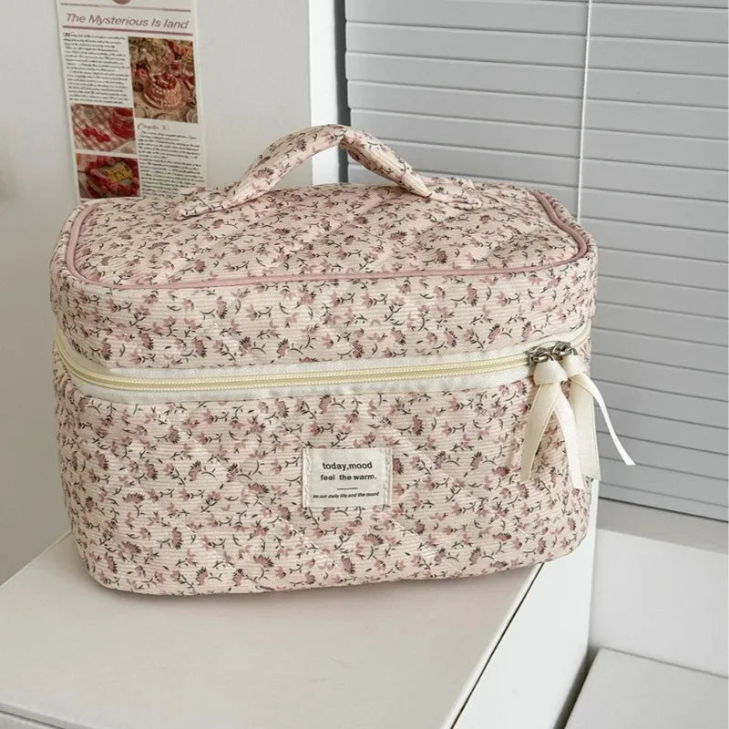 Wholesale Vintage Women Floral Print Cosmetic Pouch Handbag Travel