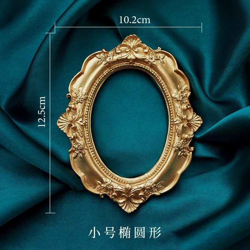 Golden Retro Resin Photo Frame – Nail Art & Photography Props
