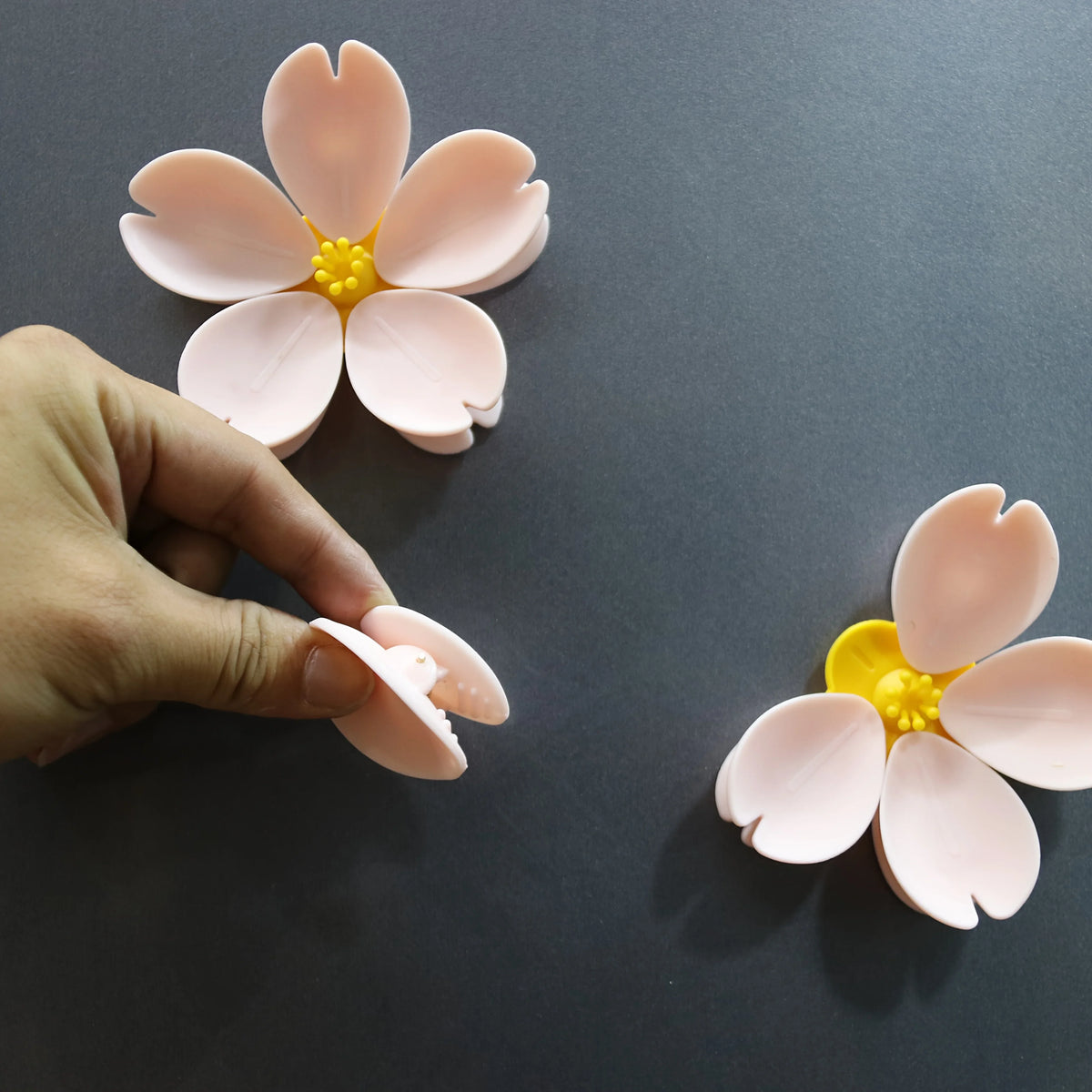 Cherry Blossom Magnetic Food Bag Sealing Clip | Fridge Magnet