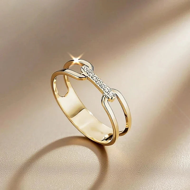 Huitan Chain Link Ring Women – CZ Brass Fashion Ring