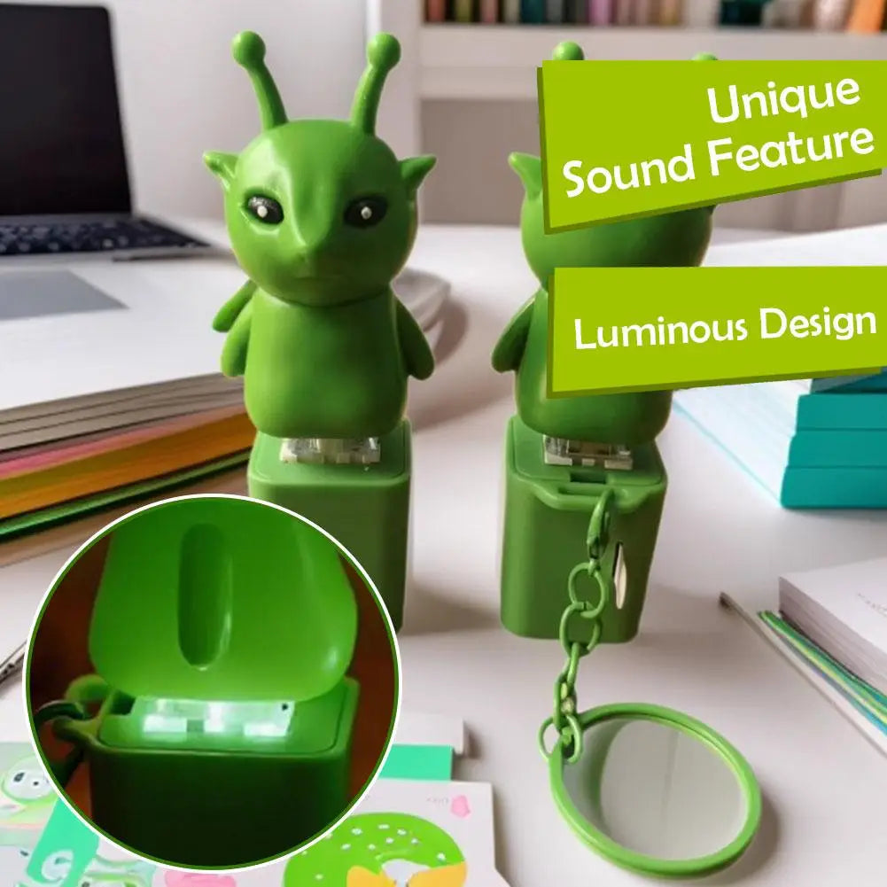Funny Alien Cat Sound Keychain – Luminous Novelty Gift Toy