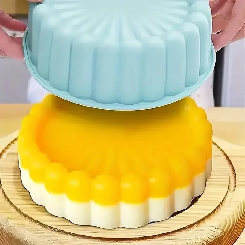 Silicone Round Cake Pan – Non-Stick Heat-Resistant Baking Mold