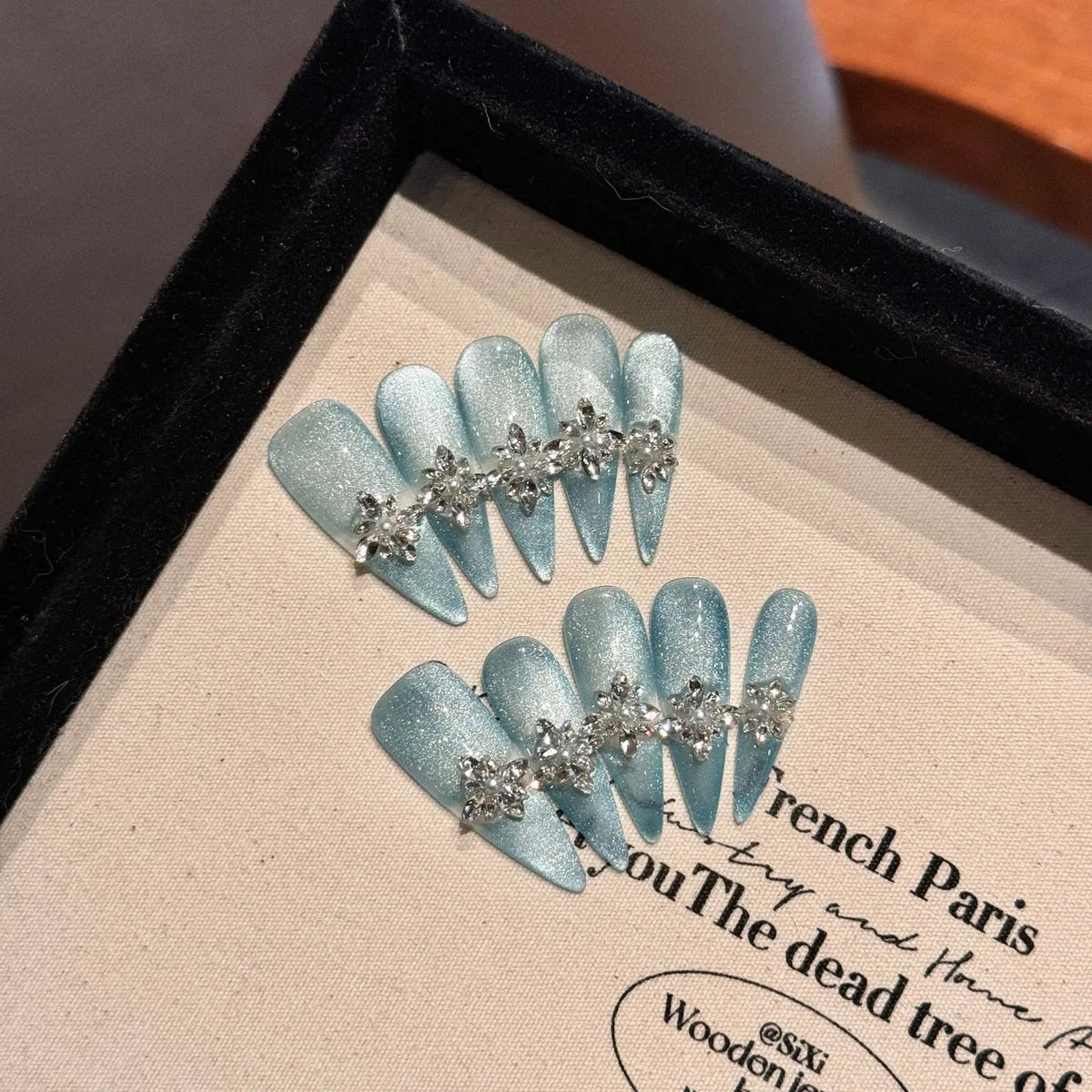 Handmade Glitter Blue Cat Eye Press On Nails – Gold Crystal