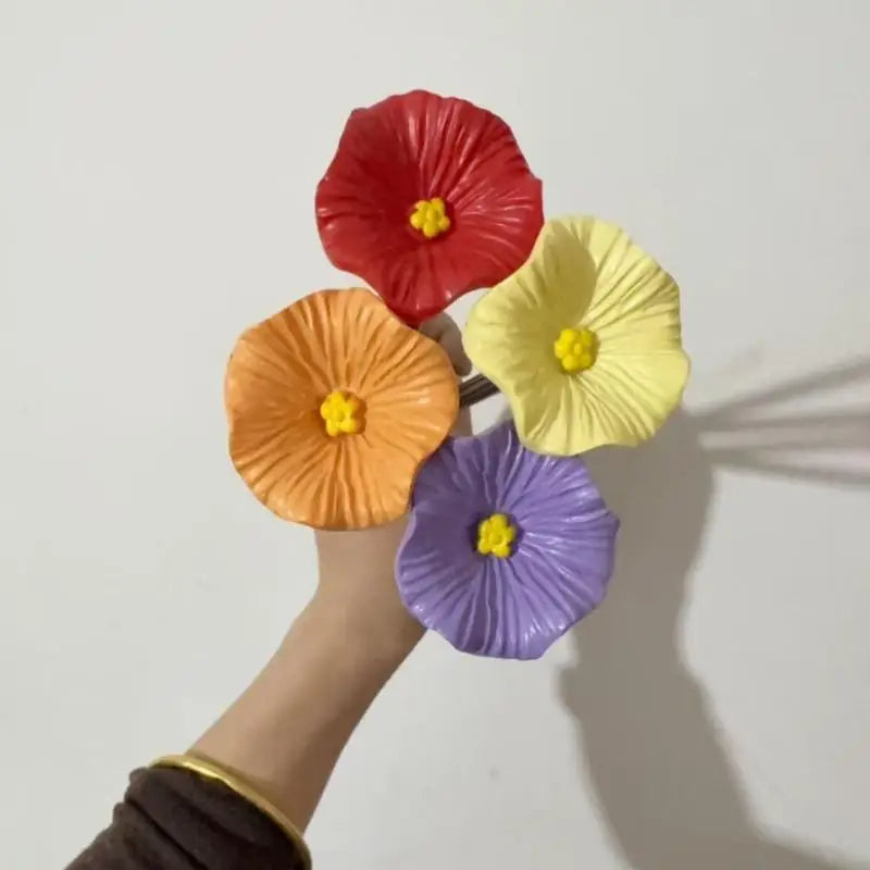 Outdoor Flower Design Bee Water Feeder Resin Portable Fountain