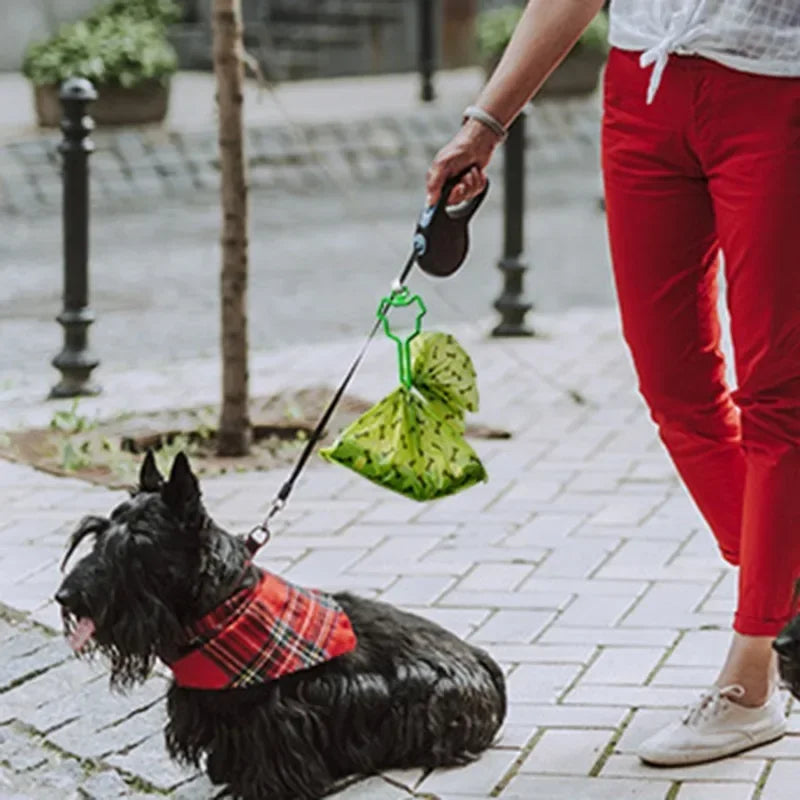 Hands-Free Dog Poop Bag Holder Clip | Leash Accessory