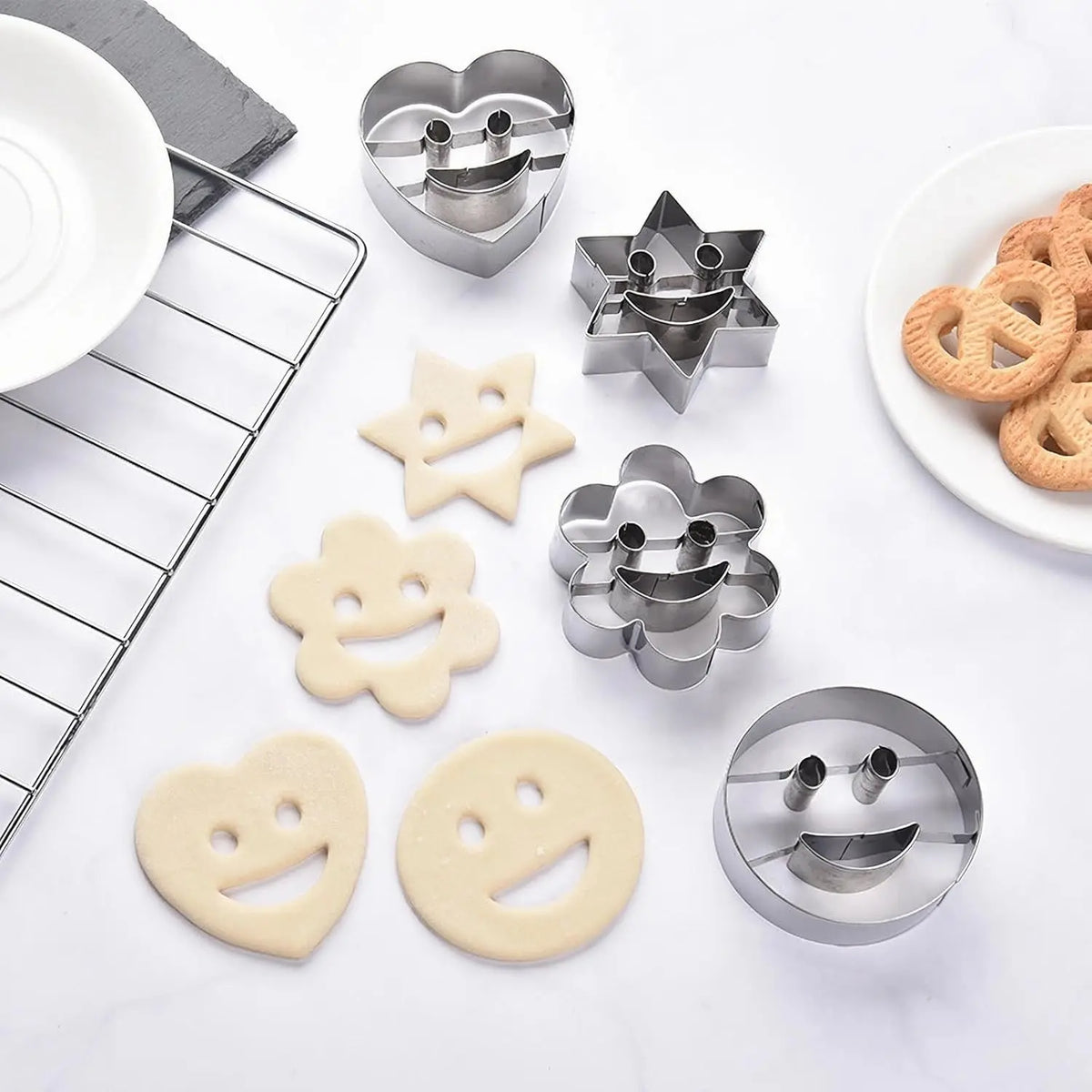4-Piece Smiling Face Cookie Cutters | Stainless Steel Baking Set