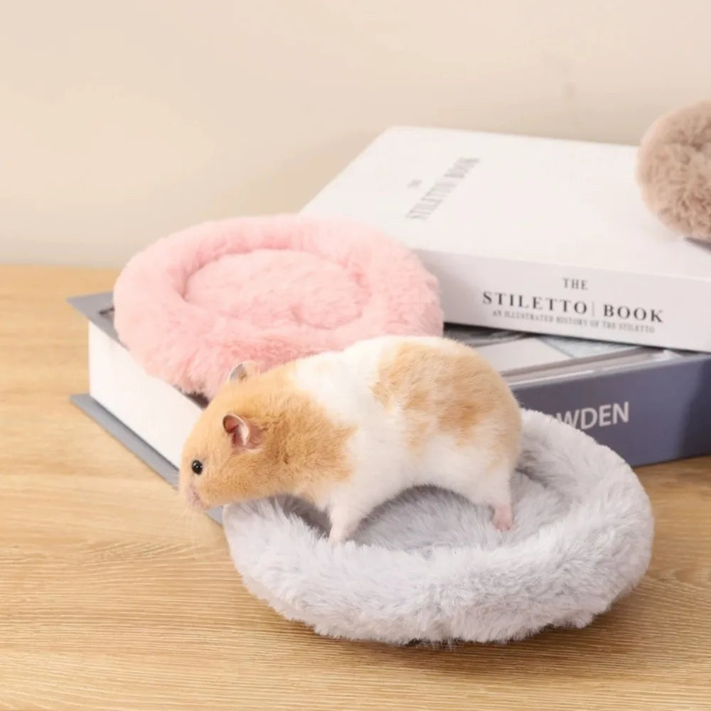 Round Plush Hamster Nest Mat – Cosy Small Pet Bed