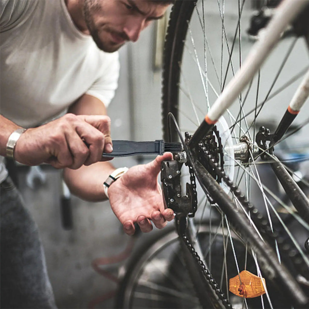 Motorcycle & Bike Chain Cleaning Brush – 360° Rotating Bristles