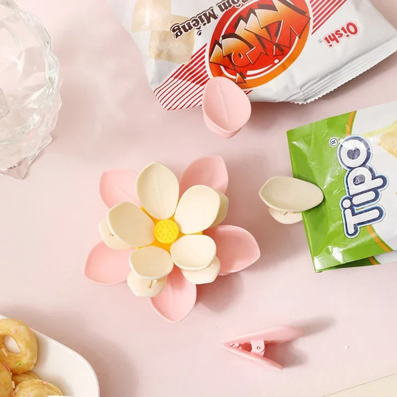 3D Lotus Shape Magnetic Snack Bag Sealer Clip Food Sealing Fridge