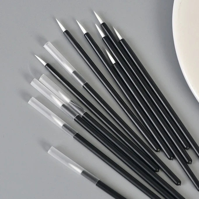 50-Pack Disposable Eyeliner Brushes – Precision Lip & Eye Makeup