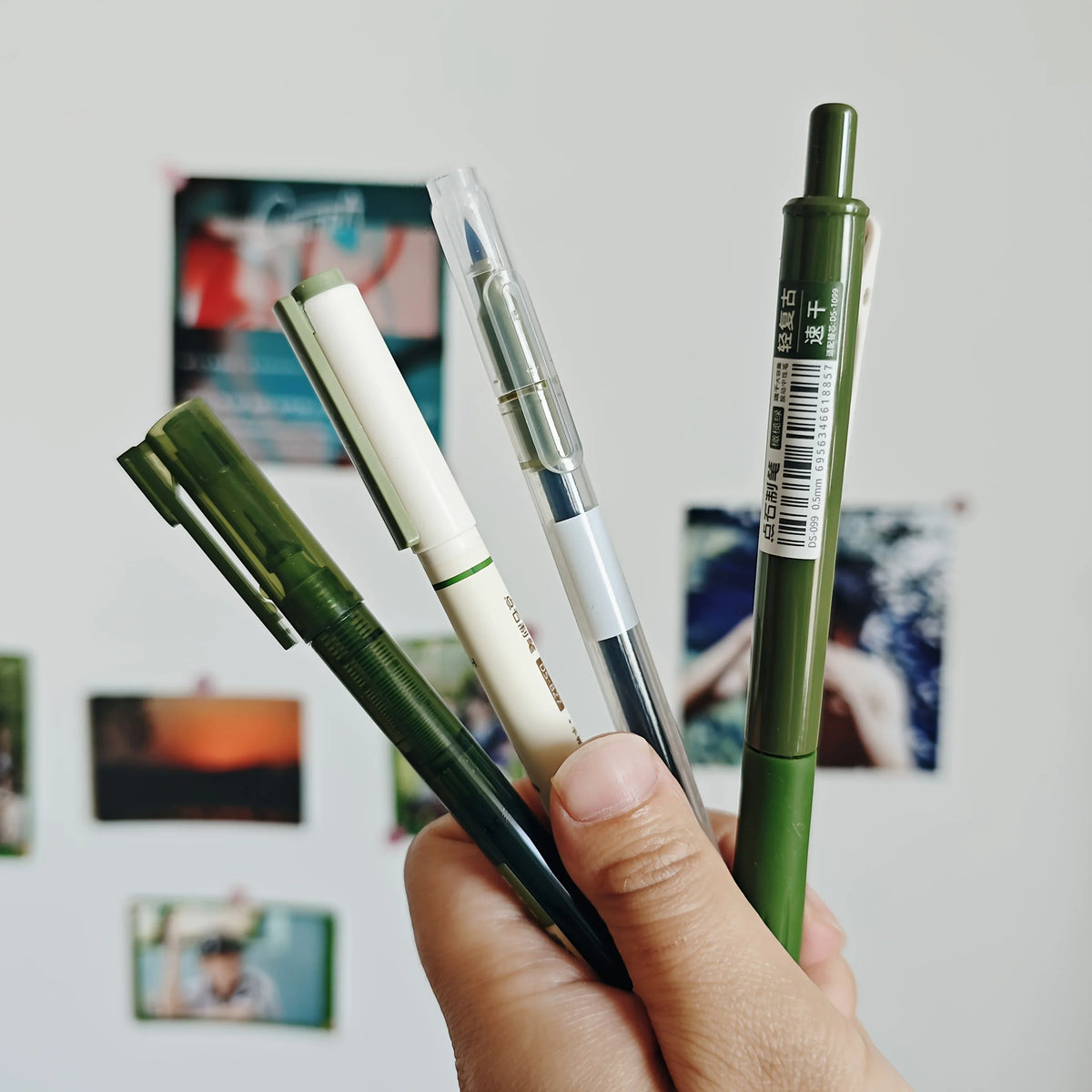 4-Piece Vintage Pen Set | Quick-Dry Ink & Medium Point Tips