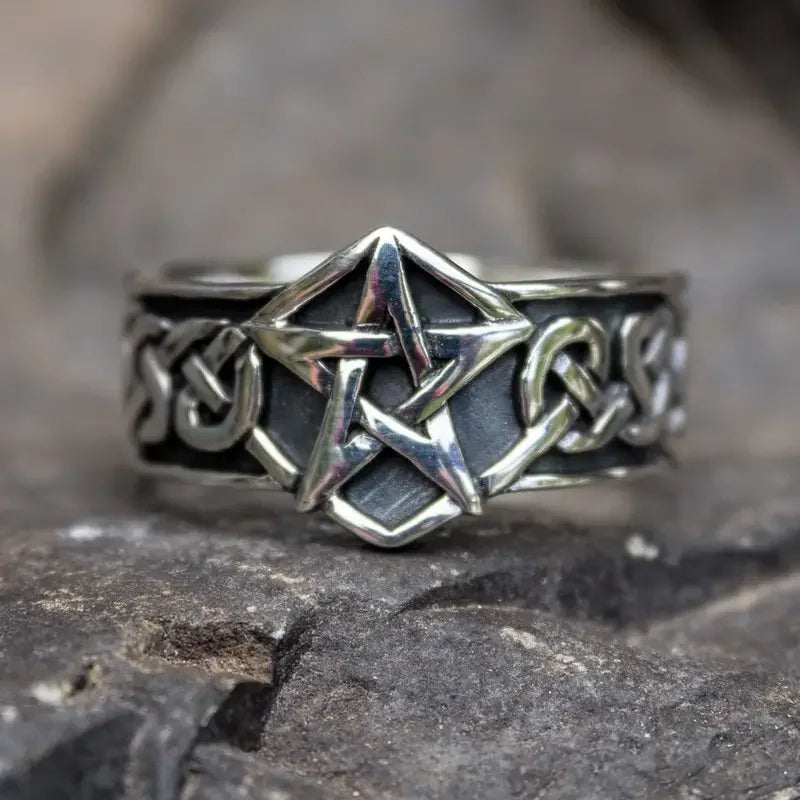 Huitan Retro Punk Star Ring – Vintage Rock Fashion Ring Women