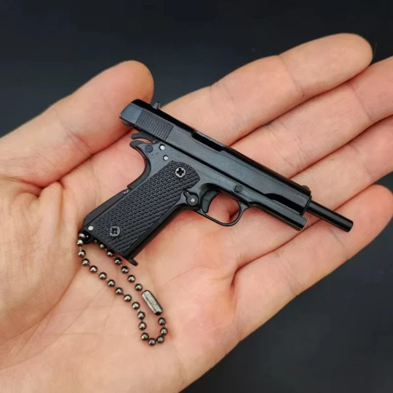 1:3 Scale 1911-Style Alloy Toy Pistol Model Keychain Collectible
