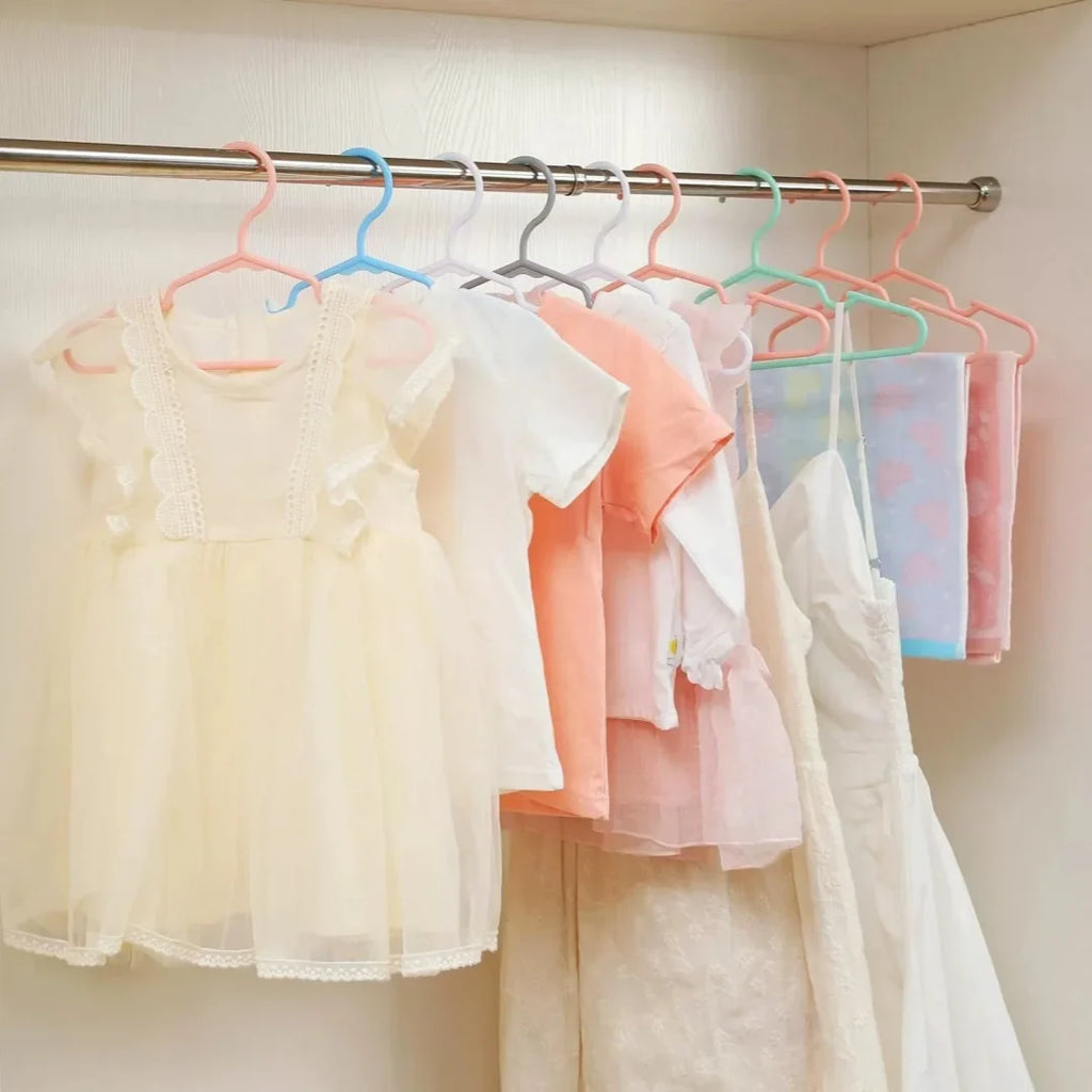 Non-Slip Plastic Clothes Hangers | Space Saving Heavy Duty