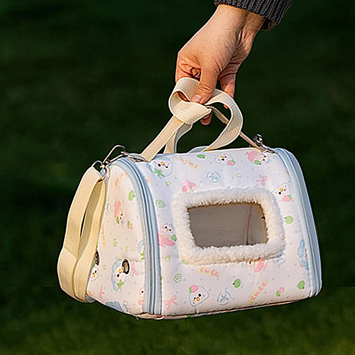 Portable Bird Travel Carrier – Insulated Parrot Bag