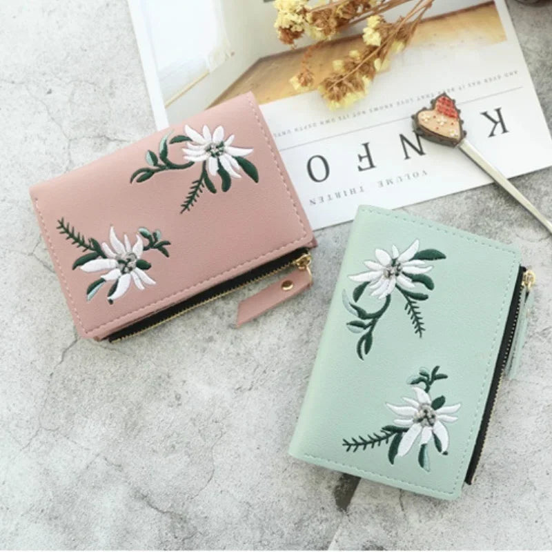 Women's Retro Embroidery Short Wallet & Floral Card Holder Purse