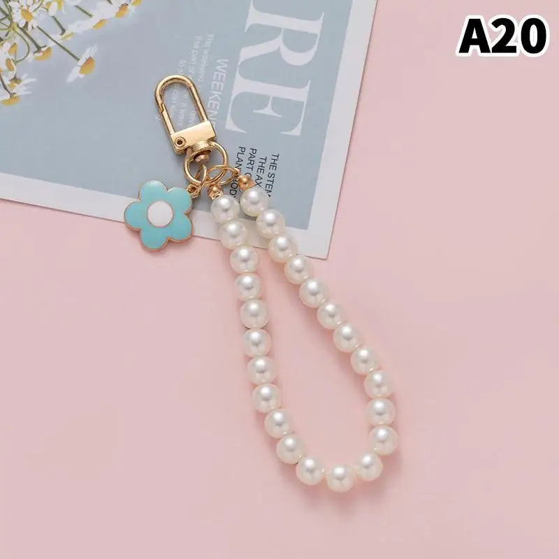 Pearl Flower Keychain Charm – Beaded Bag & Phone Pendant