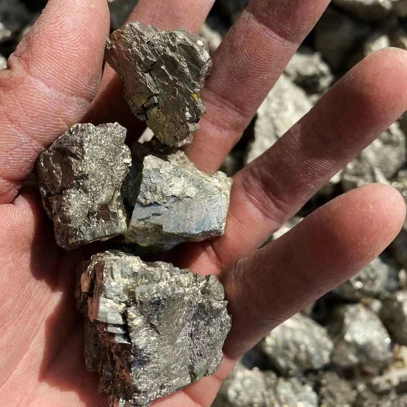 Chalcopyrite Mineral Crystal Specimen – Natural CuFeS2 Ore Stone