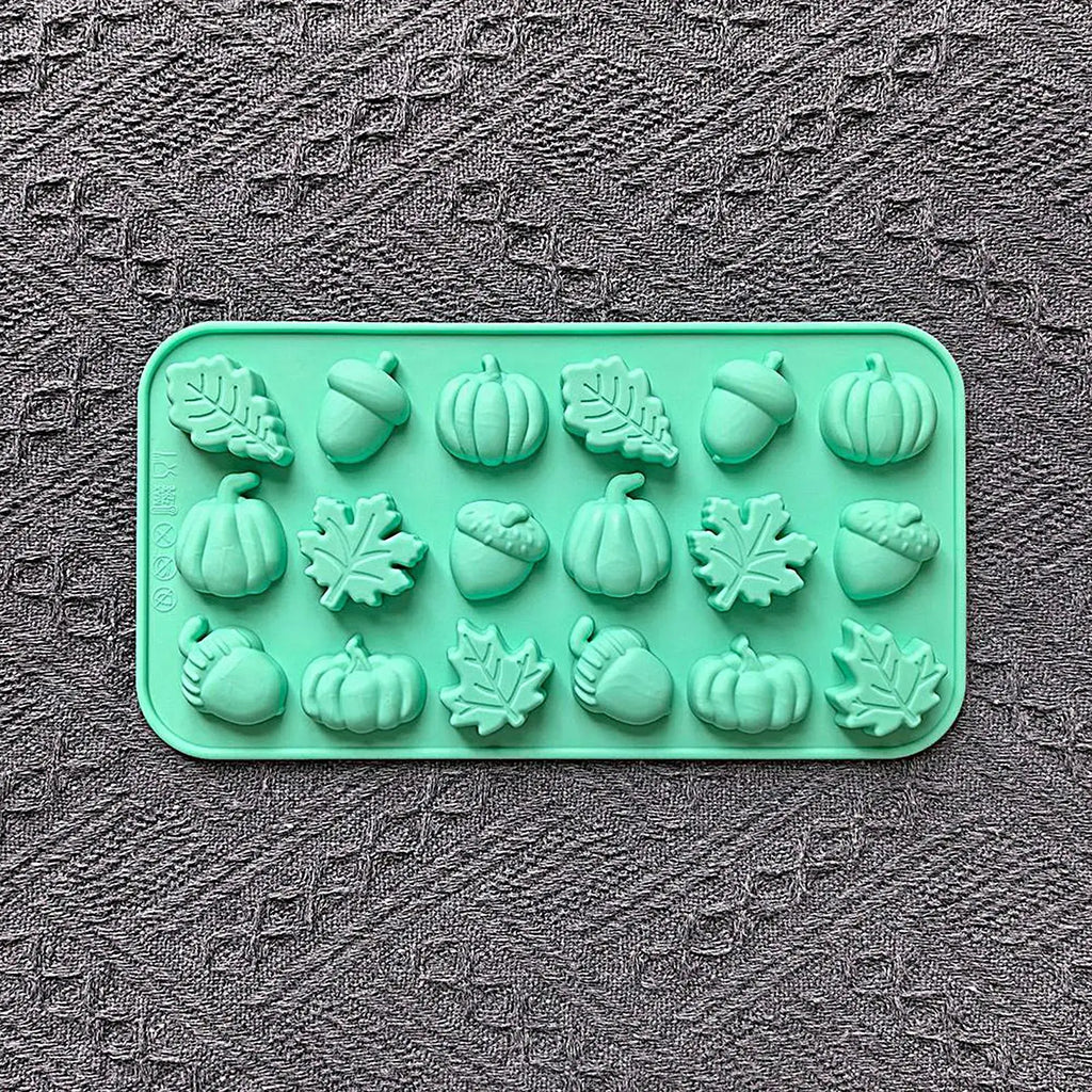 Silicone Fall Mold – 18 Cavity Maple Leaf Pumpkin Candy Mold
