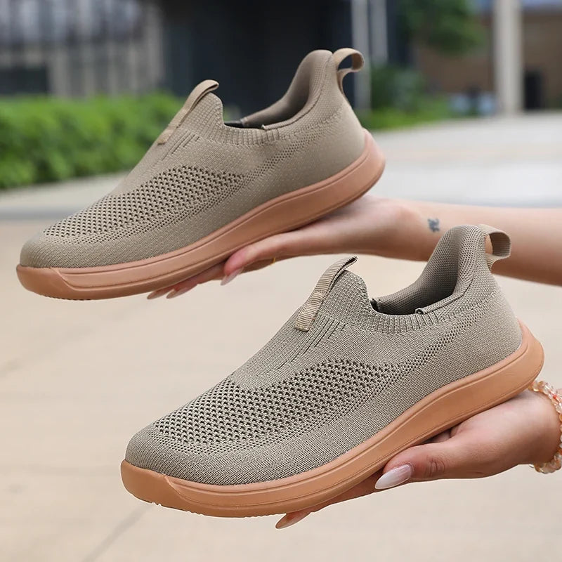 ZULIWAGN Breathable Mesh Slip-On Sneakers – Lightweight Men's Shoes