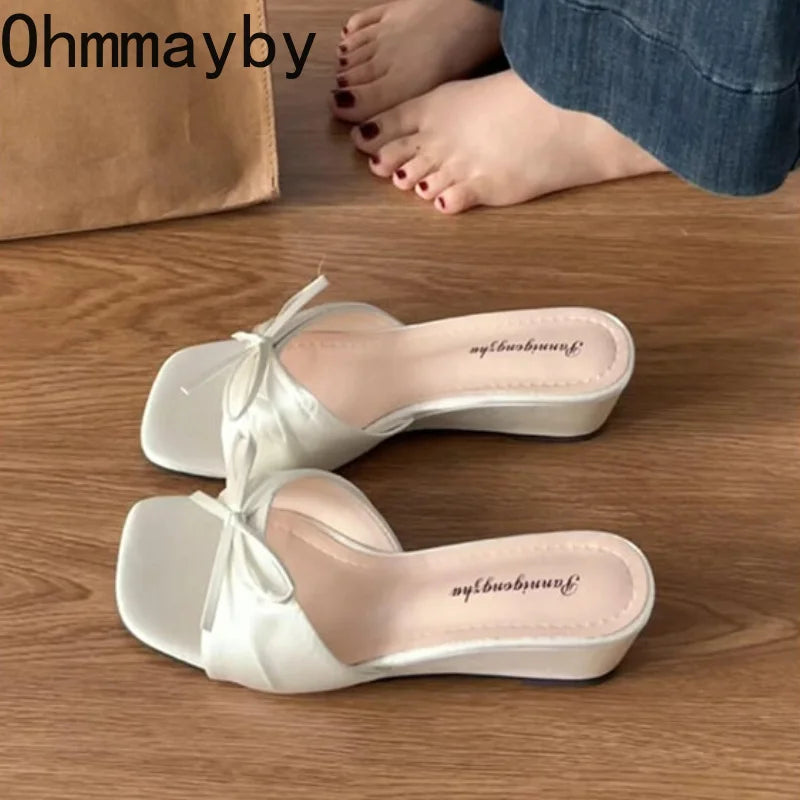 Women's Polka Dot Wedge Slippers – Open Toe Bow Slides