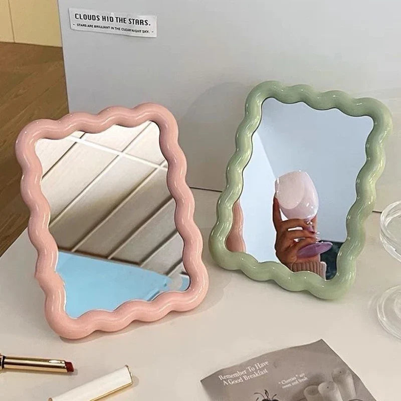 DIKALU Corrugated Compact Makeup Mirror | Foldable & Portable