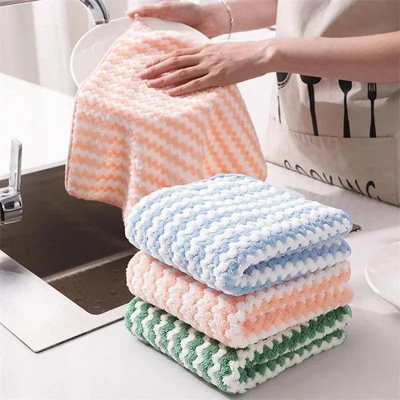 Quick-Dry Microfiber Towels – Absorbent Bath & Kitchen Cloths