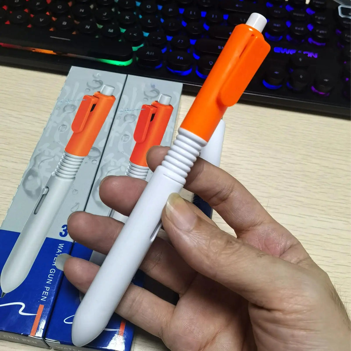 Squirt Pen Prank Toy – Funny Water Spray Pen for School & Outdoor