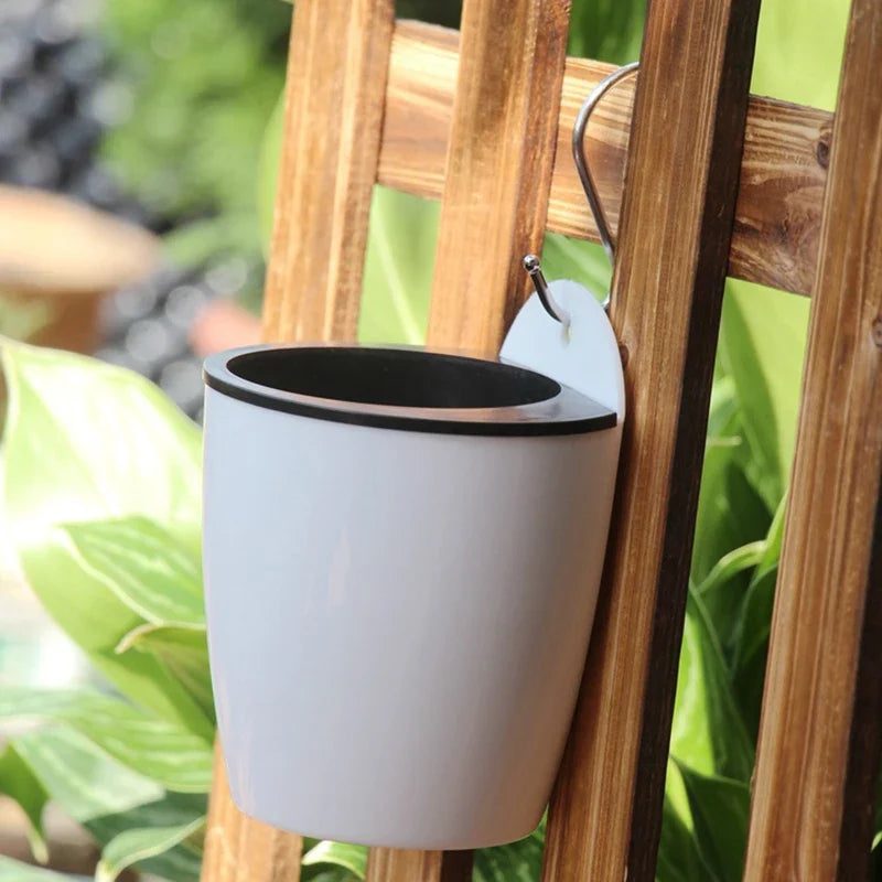 Wall-mounted Indoor Automatic Water-absorbing Flowerpot Plastic