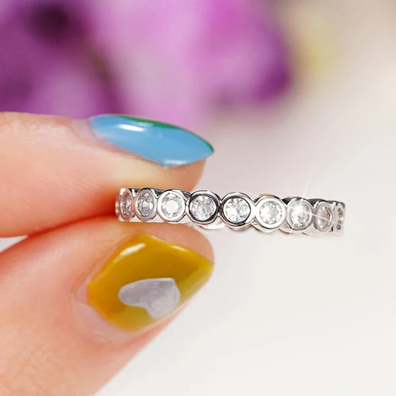 Huitan Full Paved CZ Ring for Women – Silver Fashion Ring