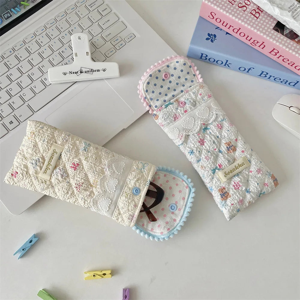 Quilted Polyester Sunglasses Pouch – Portable Glasses Case
