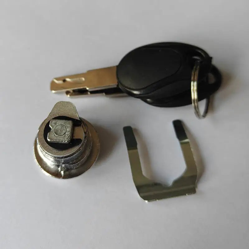 Motorcycle Top Box Lock Cylinder, Core Plug & Keys – 25L–100L