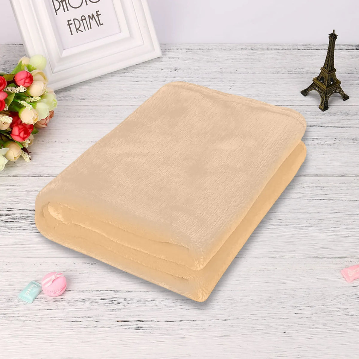 Soft Coral Fleece Throw Blanket – Cozy Sofa & Bed Cover