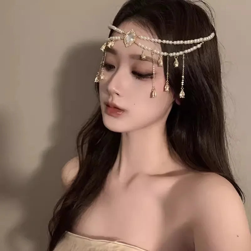 White Pearl Lily of the Valley Head Chain | Retro Hair Jewelry