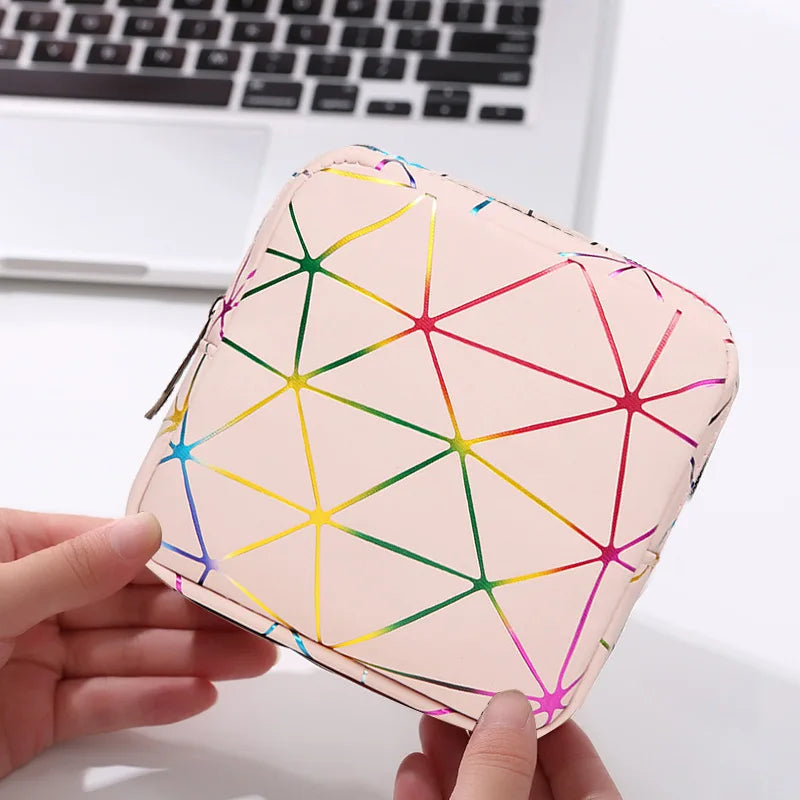 Geometric Coin Purse – Mini Zippered Wallet for Cards & Cash