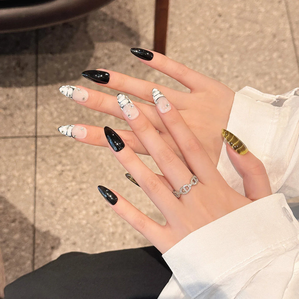 Y2K Punk Press-On Nails – Embossed Stars | 10pcs Short Set