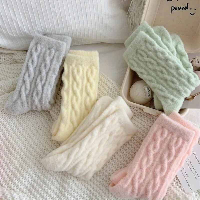 Fluffy Thick Women's Knit Socks | Soft Macaron Mid-Calf 2 Pairs
