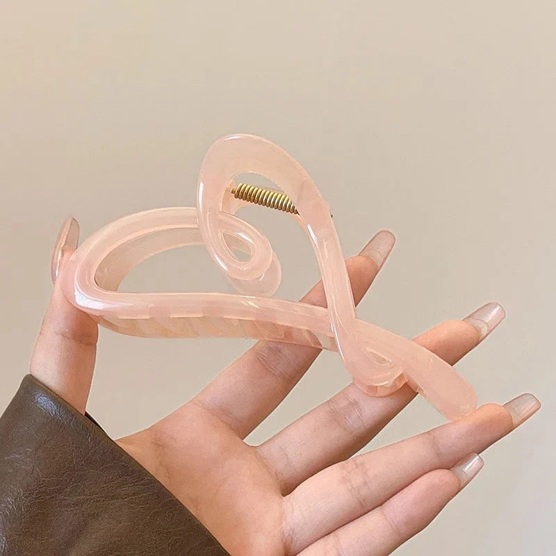 Heart Hair Claw Clip – Trendy Luxury Hair Accessory for Women
