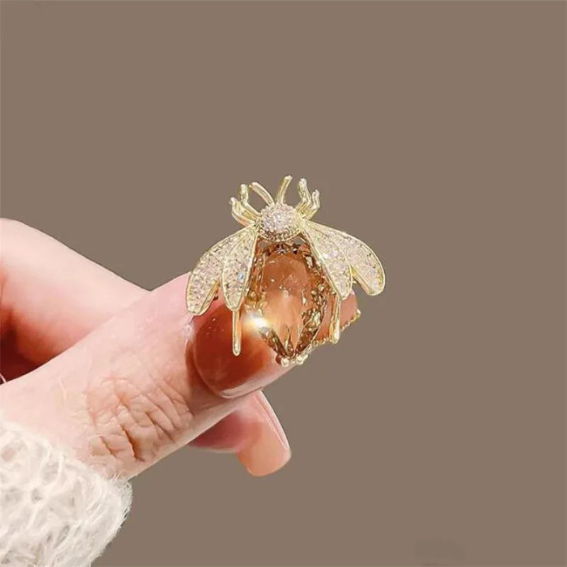 Rhinestone Bee Brooch for Women – Fashion Jewelry Pin Gift
