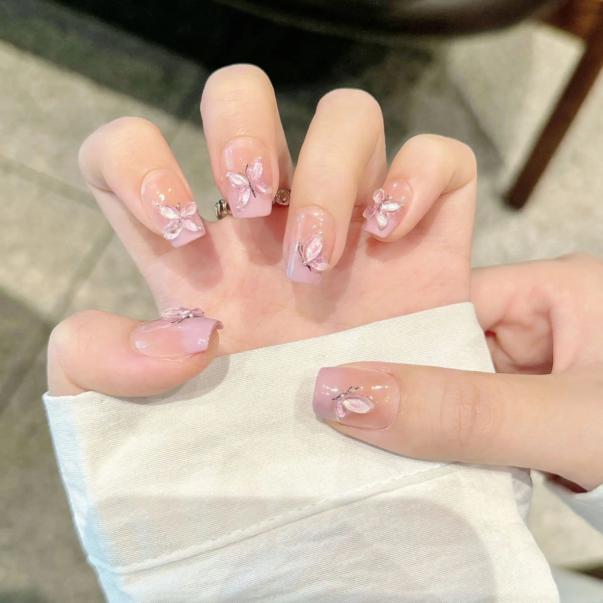 French Press-On Nails Cat Eye Pink Butterfly Short Fake Tips