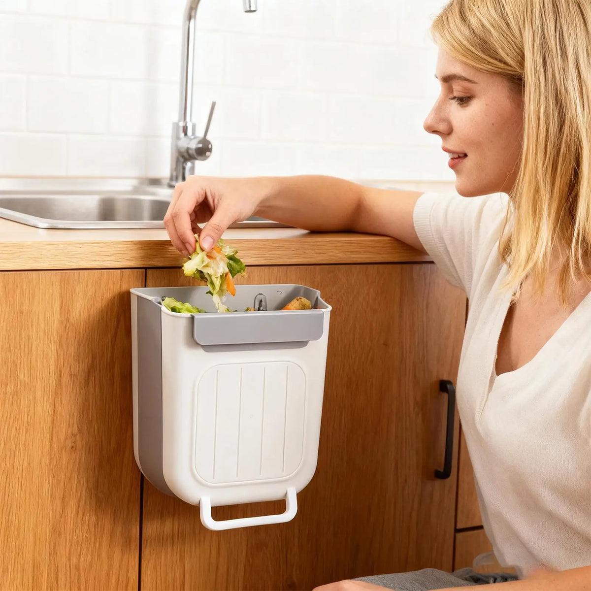 11L Foldable Wall Mounted Trash Can – Kitchen & Bathroom Bin