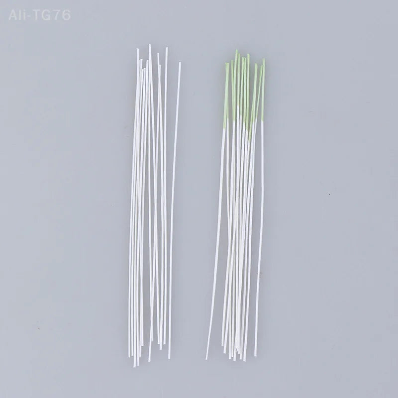 60-Pc Ear Hole Cleaning Kit – Soft Cotton Piercing Wires
