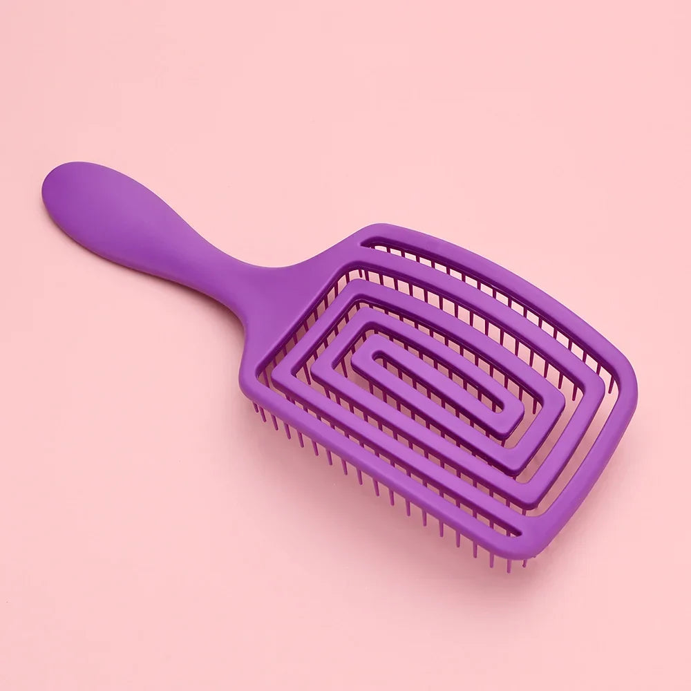 Wide Tooth Curved Comb – Detangling & Scalp Massage Styling
