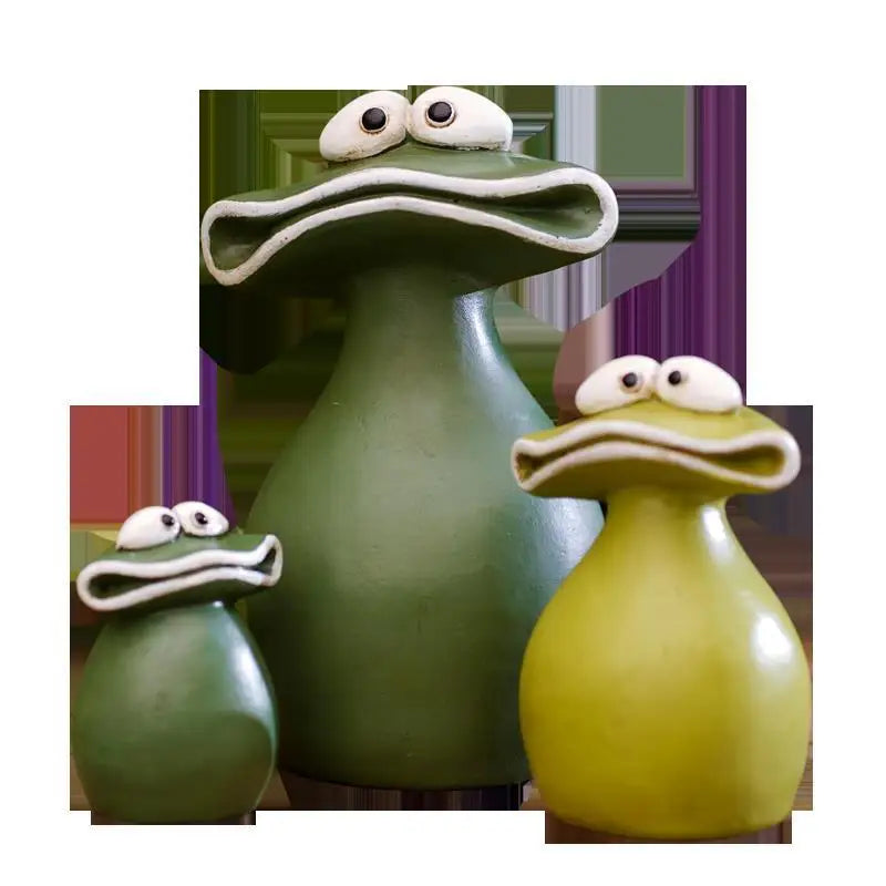 Kawaii Big Mouth Resin Frog Figurine | Garden & Desk Decor