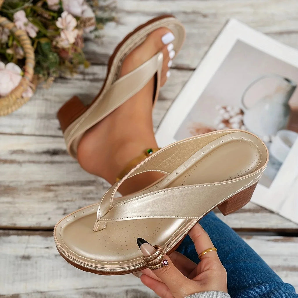 Women's Flip Flops – Wide Toe Square Heel Beach Sandals
