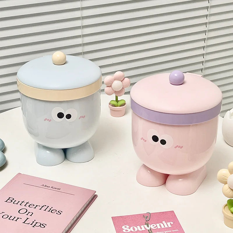 Mini Desktop Trash Can with Lid – Cute Plastic Wastebasket